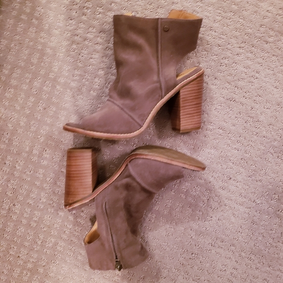 UGG Valencia Peep Toe Ankle Boots - Picture 9 of 12